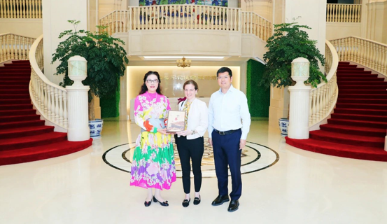 Maria-Helene Fuchs, the Acting Consul General of Austria in Shanghai, Visited Wanfeng
