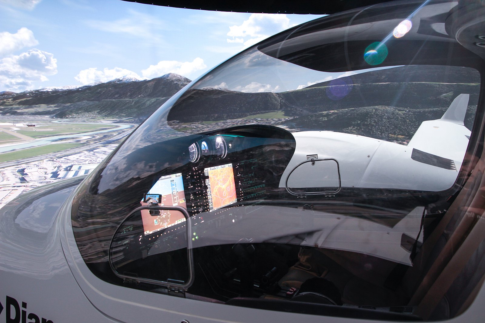 Ethiopian Airlines expands its Fleet of Diamond Aircraft Flight Simulators