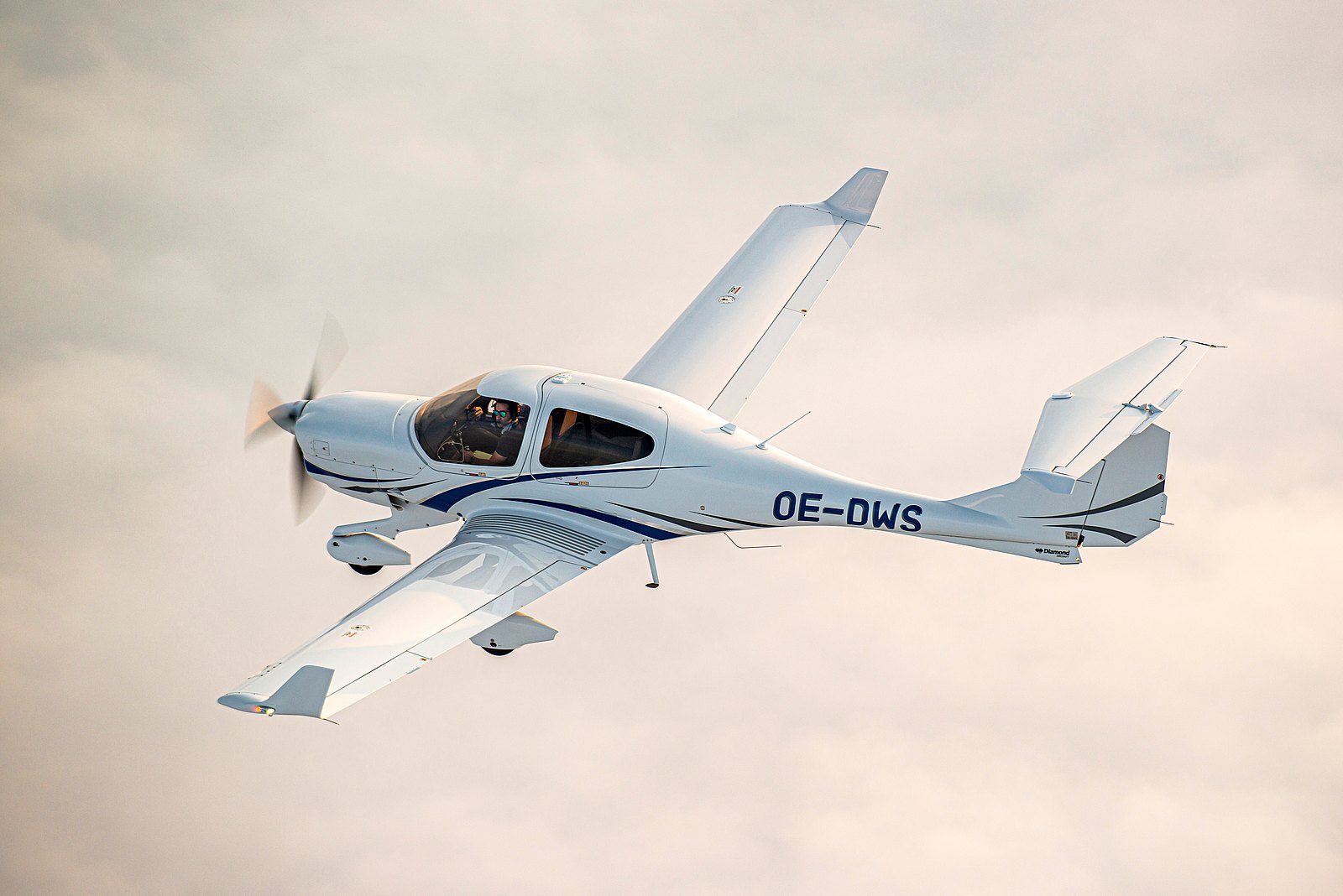 European Flight Academy welcomes two new DA40 NG