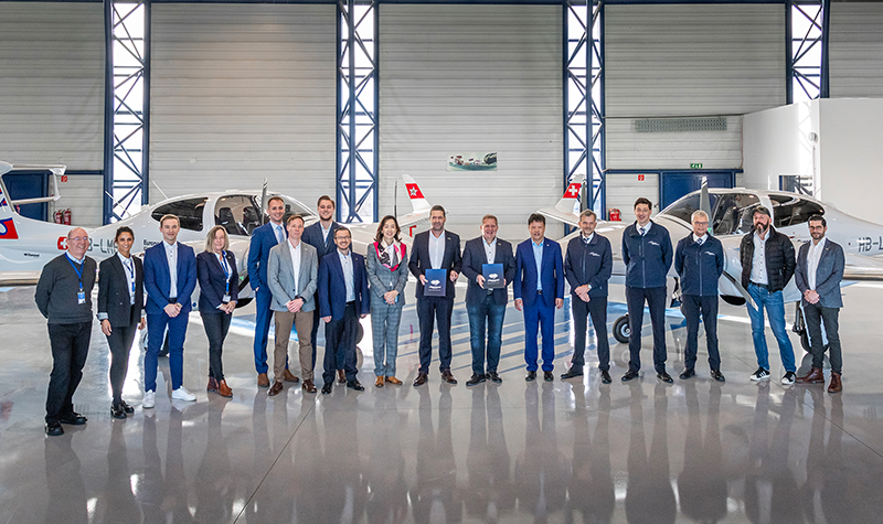 Lufthansa Aviation Training takes delivery of three DA42-VI training aircraft