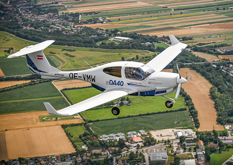 Maiden Flight of the Diamond Aircraft eDA40